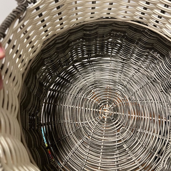 Strong vintage basket with handles - Picture 9 of 16